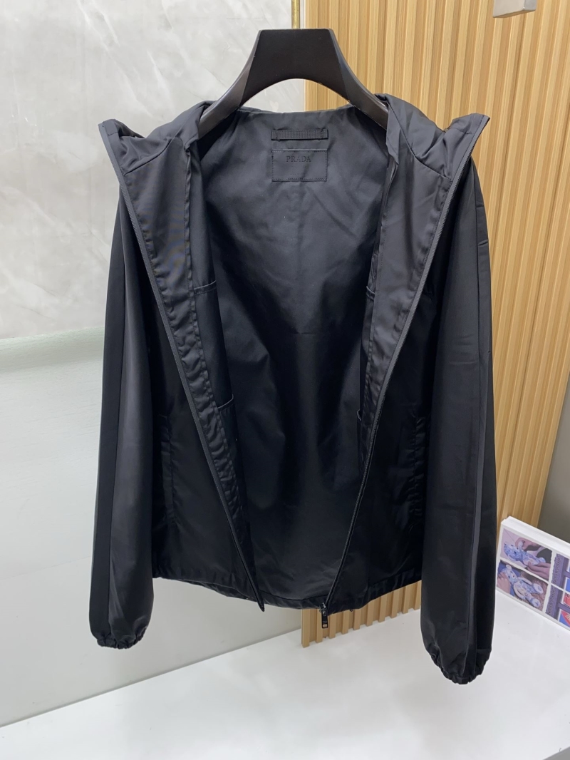 Pra*a outwear